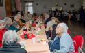 Παράθεση γεύματος στο Γηροκομείο Αθηνών από την ΠΑ - Φωτογραφία 3