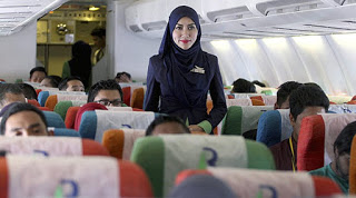 «Air Sharia»: Η πρώτη αεροπορική εταιρεία που εφαρμόζει τον ισλαμικό νόμο στη Μαλαισία - Φωτογραφία 1