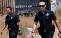Σοκ! Αστυνομικός στην Αμερική πυροβόλησε σκύλο και σκότωσε μάνα 3 παιδιών! [photo] - Φωτογραφία 1