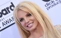 Η Britney Spears έχει... πρεσβυωπία! [photo]