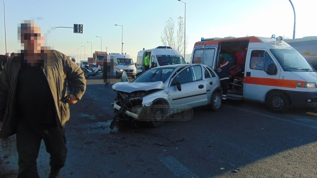 ΙΩΑΝΝΙΝΑ: Σφοδρή σύγκρουση 2 οχημάτων στην περιφερειακή οδό - Τέσσερα άτομα στο νοσοκομείο [photos] - Φωτογραφία 6