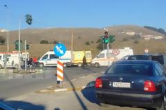 ΙΩΑΝΝΙΝΑ: Σφοδρή σύγκρουση 2 οχημάτων στην περιφερειακή οδό - Τέσσερα άτομα στο νοσοκομείο [photos]