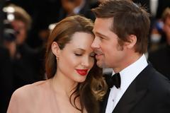Πιο ευτυχισμένη από ποτέ η Angelina Jolie σε ρομαντικό ταξίδι με τον Brad Pitt [photos]