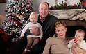 Η χριστουγεννιάτικη φωτογραφία του πρίγκιπα Αλβέρτου του Μονακό με την οικογένειά του - Φωτογραφία 1