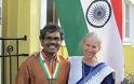 Απίστευτη ιστορία: Πήρε το ποδήλατο και πήγε από την Ινδία στη Σουηδία για να βρει... την αγαπημένη του! [photos] - Φωτογραφία 3