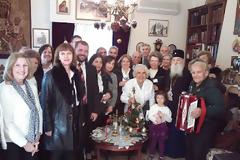 Ο Σεβασμιώτατος Γλυφάδας κ. Παύλος, σε ρόλο Μαέστρου με τη Φιλαρμονική Ορχήστρα του Δήμου Γλυφάδας