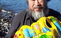 Ο διάσημος κινέζος καλλιτέχνης Ai Wei Wei στην Λέσβο - Φωτογραφία 1