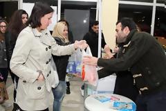 Διανομή τροφίμων σε άπορες οικογένειες