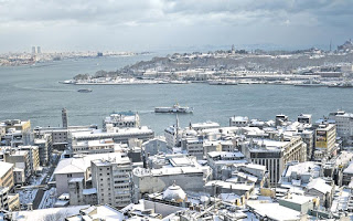 Στα λευκά και η Κωνσταντινούπολη: Ακυρώθηκαν πτήσεις  λόγω χιονιά... - Φωτογραφία 1
