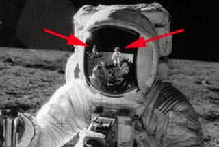 Τελικά δεν πάτησε ο άνθρωπος ποτέ στο φεγγάρι; Αυτές είναι οι θεωρίες συνωμοσίας που κυκλοφορούν... - Φωτογραφία 1