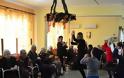 Κάλαντα, τραγούδια και χοροί από μικρά παιδιά στους παππούδες και τις γιαγιάδες του γηροκομείου Ναυπλίου