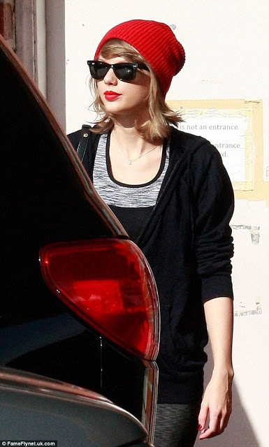 Δείτε πώς πήγε η Taylor Swift στο γυμναστήριο... [photos] - Φωτογραφία 3