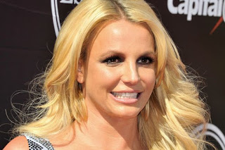 Κόλλησε η Britney Spears σε live show στο Las Vegas! [photos] - Φωτογραφία 1