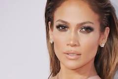 Η απίστευτη εμφάνιση της Jennifer Lopez που άφησε τους πάντες άφωνους... [photos]