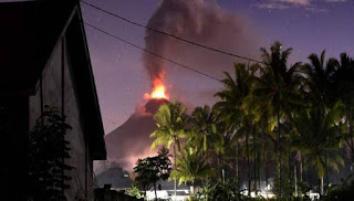 Συναγερμός στην Ινδονησία μετά από ενεργοποίηση ηφαιστείου: Απαγόρευση κυκλοφορίας σε ακτίνας 4 χλμ! - Φωτογραφία 1