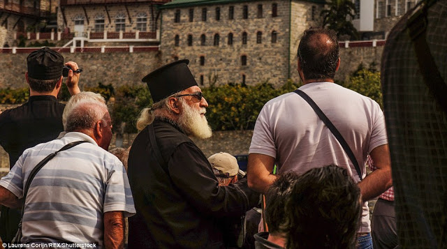 7723 - Εντυπωσιακές φωτογραφίες από το Άγιο Όρος στη Daily Mail - Φωτογραφία 19