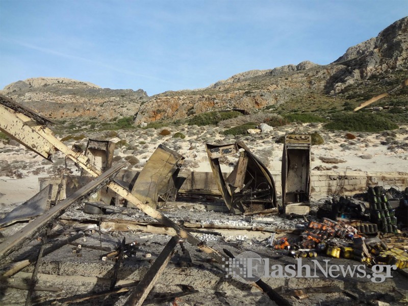 Στάχτη και αποκαΐδια η καντίνα στον Μπάλο - Φωτογραφία 8