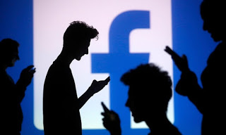 Έρευνα: Το Facebook μας κάνει πιο... - Φωτογραφία 1