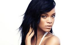 Δείτε τη Rihanna χωρίς ίχνος μακιγιάζ... [photos]