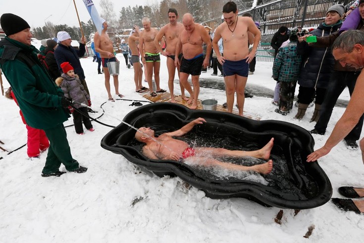 Οι χειμερινοί κολυμβητές της Σιβηρίας - Φωτογραφία 4
