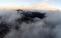 Η «άγρια» ομορφιά της Κρήτης, από ψηλά – Πετώντας πάνω από τα σύννεφα στην κορυφή του Ψηλορείτη