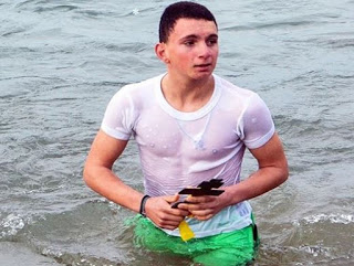 Λήμνος: Αυτός είναι ο 19χρονος που πιάνει το Σταυρό για… 10η φορά και «σπάει» όλα τα Ελληνικά ρεκόρ! - Φωτογραφία 1