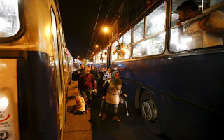 Λεωφορείο με πρόσφυγες έπεσε σε χαράδρα στην Τουρκία - Φωτογραφία 1