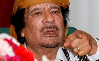 Συγκλονιστικές αποκαλύψεις από τα mail της Χίλαρι Κλίντον: Έριξαν τον Καντάφι γιατί θα εκτόπιζε το δολάριο με τον χρυσό που είχε... - Φωτογραφία 1