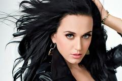 Με ποιον πασίγνωστο ηθοποιό φλέρταρε η Katy Perry στο after party των Χρυσών Σφαιρών; [photos]