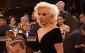 Ποιος πασίγνωστος ηθοποιός κορόιδεψε τη Lady Gaga για τη Χρυσή Σφαίρα που κέρδισε; [photos] - Φωτογραφία 2