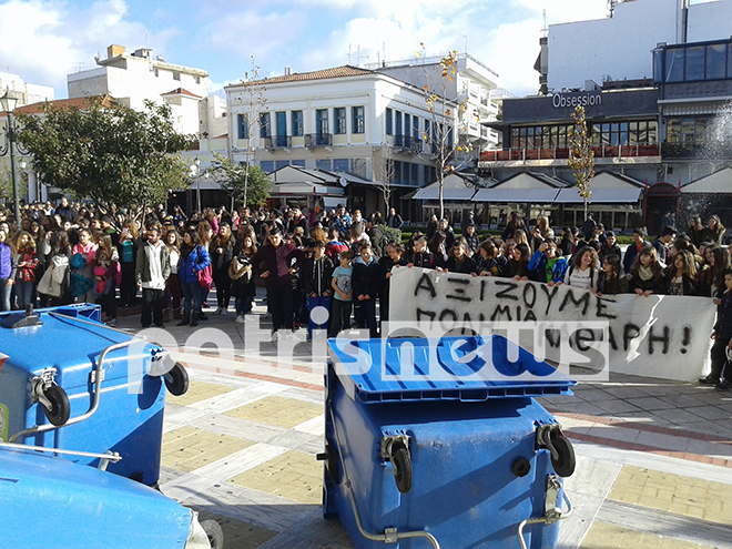 Στους δρόμους και σήμερα οι μαθητές από τα σχολεία του Πύργου για τα σκουπίδια - Φωτογραφία 3