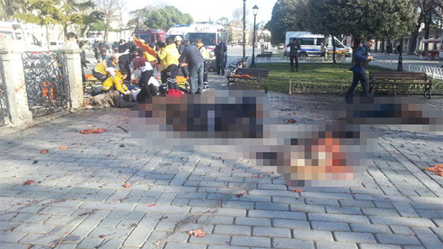 Τρομοκρατία στην καρδιά της Κωνσταντινούπολης: 10 νεκροί, πολλοί τραυματίες - Φωτογραφία 1