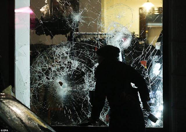 Τα έσπασαν όλα τη Γερμανία: 250 χούλιγκαν έσπασαν μαγαζιά ξένων και διέλυσαν την Λειψία... [photos] - Φωτογραφία 7