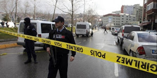 Ποιοι κρύβονται πίσω από την έκρηξη στην Κωνσταντινούπολη; Έκτακτη συνέλευση συγκάλεσε ο Νταβούτογλου... - Φωτογραφία 1