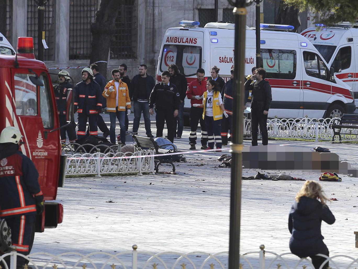 Η στιγμή της έκρηξης κοντά στο Μπλε Τζαμί – ΦΩΤΟ - ΒΙΝΤΕΟ - Φωτογραφία 5