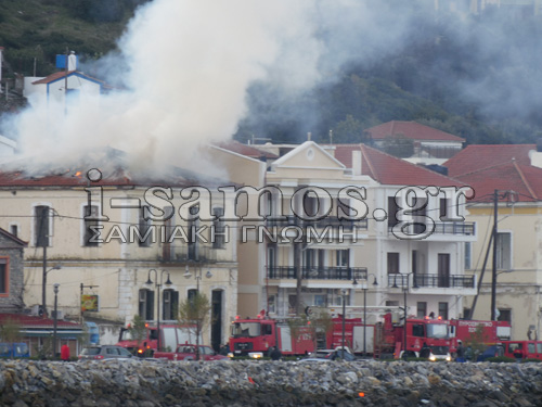 Κάηκε το παλιό κτίριο της Ταξιαρχίας. Ένας σοβαρά τραυματίας! [video + photos] - Φωτογραφία 4