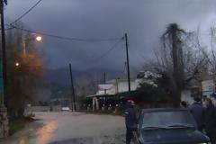 Ξεχείλισε ο Αχέροντας στο Καστρί Πρέβεζας - Διακοπή από και προς στο Καναλάκι [photos]