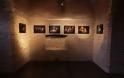 7782 - Φωτογραφίες του εκθεσιακού χώρου όπου τρεις Πολωνοί φωτογράφοι εκθέτουν έργα τους από το Άγιο Όρος - Φωτογραφία 11