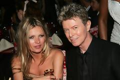 Η Kate Moss αφιέρωσε τα γενέθλια της στον David Bowie με ένα τρελό πάρτυ... [photos]