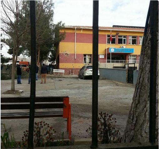 Έκρηξη σε σχολείο στην Τουρκία... [photos] - Φωτογραφία 2