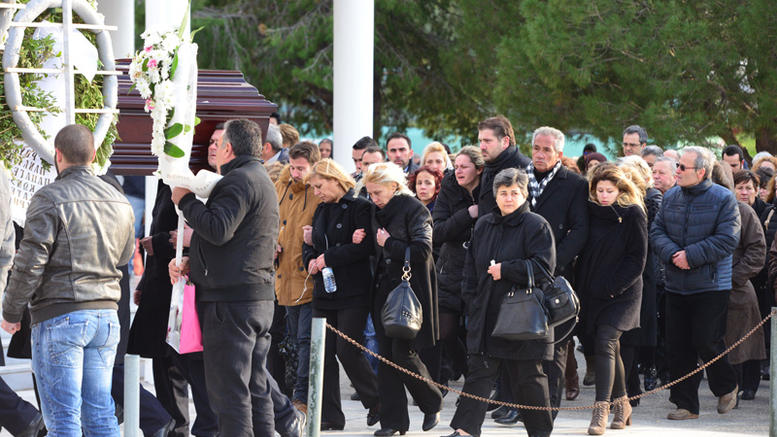 Το τελευταίο αντίο στην Ανθή Λινάρδου - To Σπαρακτικό μήνυμα από την αδελφή της [photos] - Φωτογραφία 2