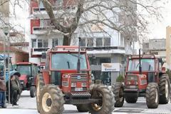 Βγήκαν στους δρόμους τα τρακτέρ στην Κομοτηνή - Σύσκεψη αγροτών στην Ξάνθη [photo]