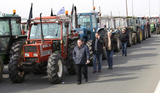 Αγρότες: Ζητούν συνάντηση με τον Τσίπρα και αφήνουν ανοιχτούς τους δρόμους με την Κυριακή... - Φωτογραφία 1