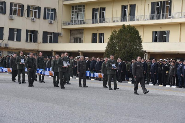 Παρουσία πολιτικής και στρατιωτικής ηγεσίας του ΥΠΕΘΑ στην τελετή παραλαβής λειψάνων αγνοούμενων του Κυπριακού αγώνα - Φωτογραφία 3