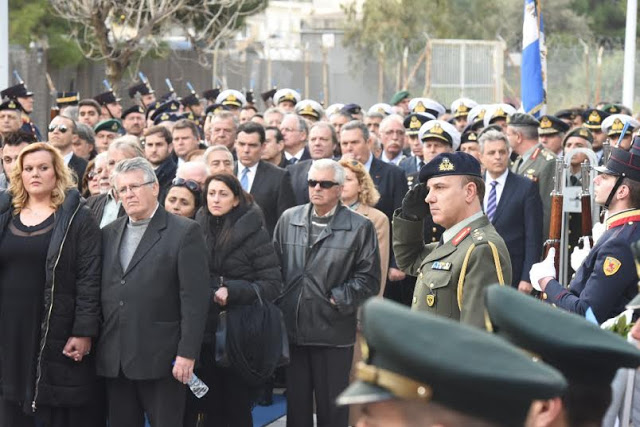 Παρουσία πολιτικής και στρατιωτικής ηγεσίας του ΥΠΕΘΑ στην τελετή παραλαβής λειψάνων αγνοούμενων του Κυπριακού αγώνα - Φωτογραφία 6