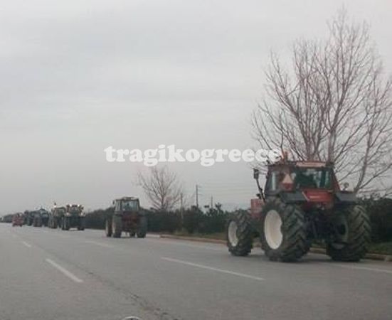 ΠΡΙΝ ΑΠΟ ΛΙΓΟ - Πορεία αγροτών με τα τρακτέρ τους από Μάλγαρα προς Θεσσαλονίκη [photos] - Φωτογραφία 4