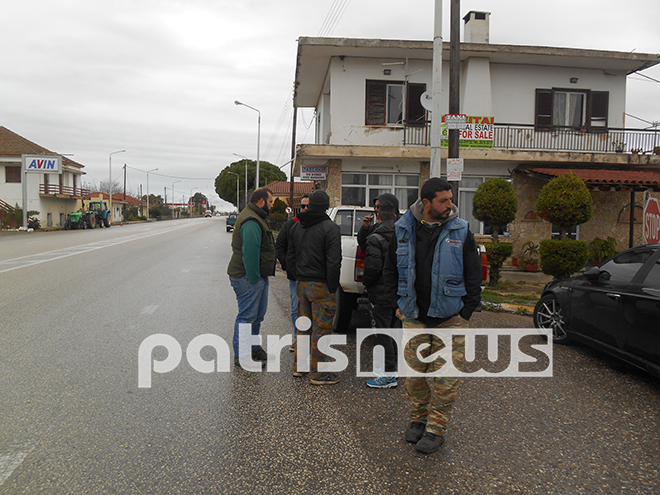 Ηλεία: Μπλόκα με τρακτέρ σε Κουρτέσι και Μαραθιά - Φωτογραφία 2