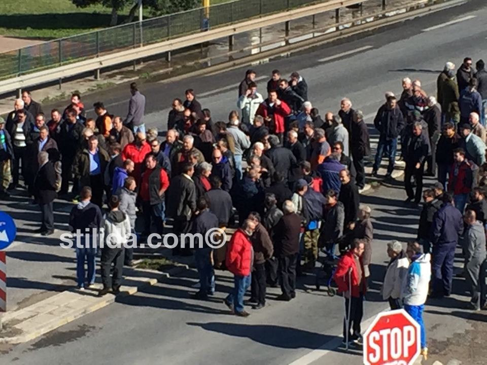 Μπλόκο Στυλίδας: “Κάθε μέρα και περισσότεροι,κάθε μέρα και δυνατότεροι “ - Φωτογραφία 5