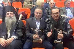 Τιμητική βράβευση στον Λευτέρη Πανταζή για τη φιλανθρωπική του δράση παρουσία του Μητροπολίτη Πειραιώς [photos]