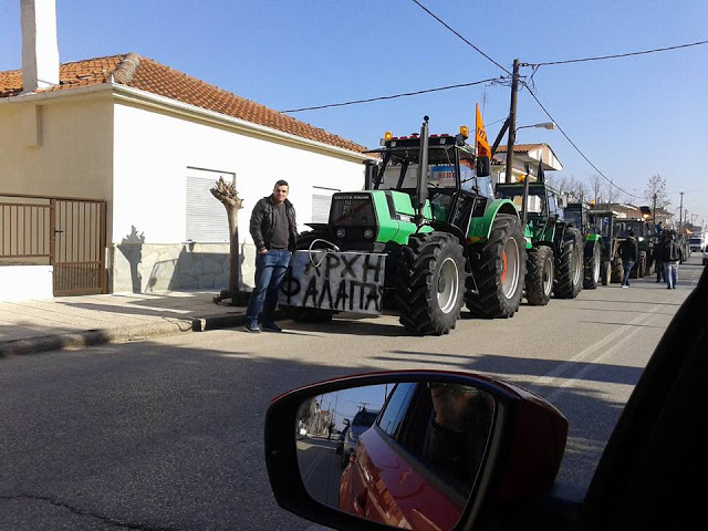 Μπλόκα των αγροτών σε όλη την Θράκη - Δεκάδες τρακτέρ στους δρόμους [photo+video] - Φωτογραφία 4